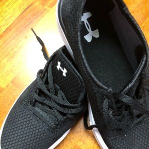 Under Armour tennis shoes